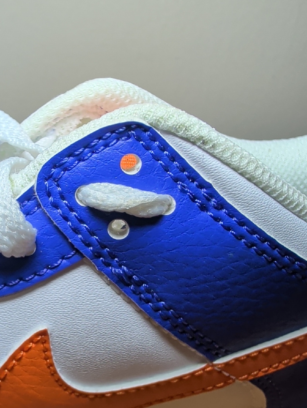 Nike Dunk Low Knicks Sneakers White Blue Orange Leather Sporty Boys Size 5Y - Picture 7 of 8